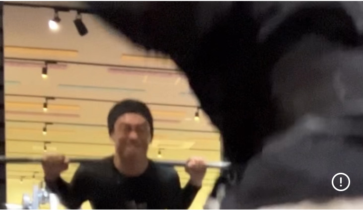 ウェイトリフターの練習の練習はジャンプ力UPに有効。でも技術練習が多いことで時給系の筋力がついてしまうので、そういったものを省けばジャンプ力UPに有効な専用のトレーニングになる。